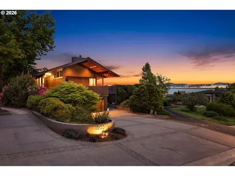 1503 SE Hawks View Ct, Vancouver, WA 98664