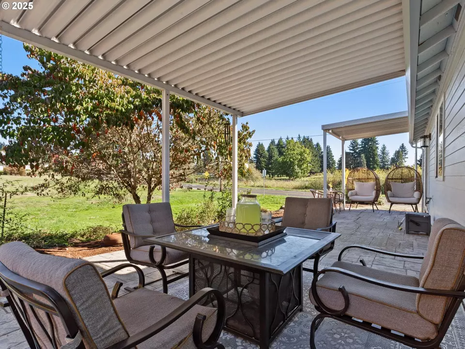 Exterior - 1002 40th St, Washougal, WA 98671 photo 6 of 9