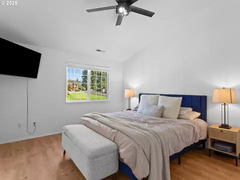 Bedroom - 1002 40th St, Washougal, WA 98671 photo 1 of 5
