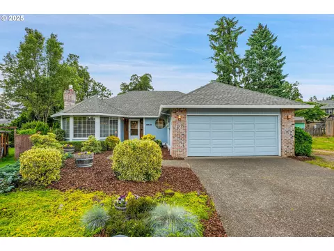 18515 Dierickx Ct, Gladstone, OR 97027