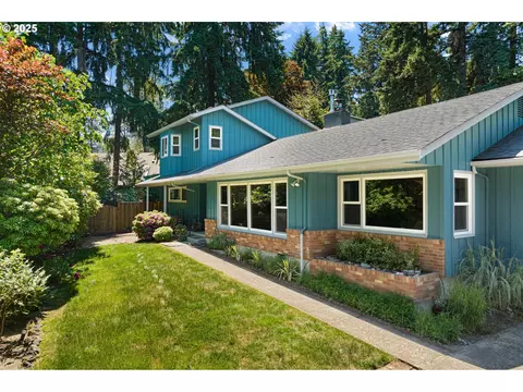 4445 Pinecrest Dr, Eugene, OR 97405