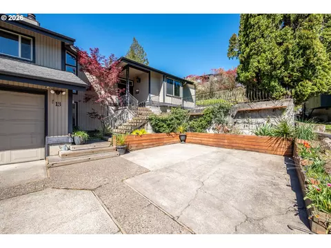 Exterior - 13 Judith Pl, Longview, WA 98632 photo 3 of 15