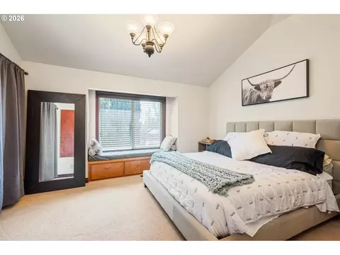 Bedroom - 13 Judith Pl, Longview, WA 98632 photo 1 of 6