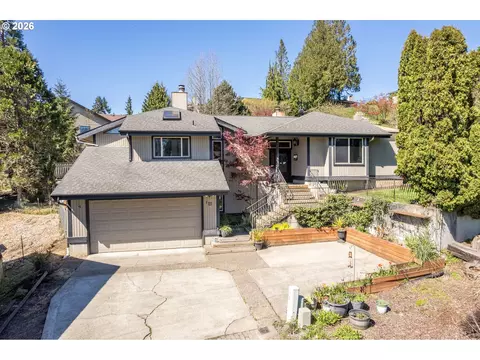 Exterior - 13 Judith Pl, Longview, WA 98632 photo 2 of 15