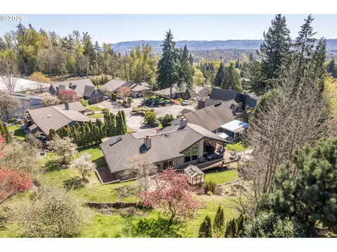 View/Area - 13 Judith Pl, Longview, WA 98632 photo 2 of 6