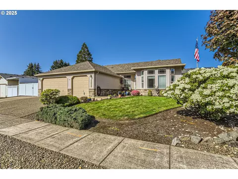 11973 Leann Marie Ln, Oregon City, OR 97045