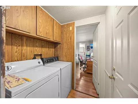90 SE Darrell Ave, Winston, OR 97496 photo 13