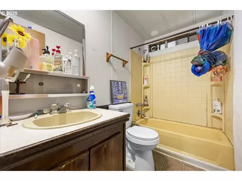90 SE Darrell Ave, Winston, OR 97496 photo 12