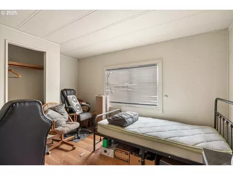90 SE Darrell Ave, Winston, OR 97496 photo 11