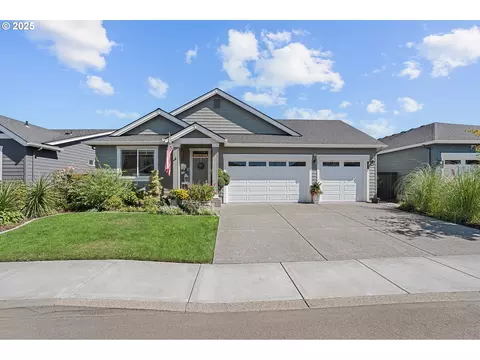 1374 NW Bagby St, Estacada, OR 97023