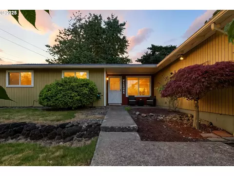 1481 SW 5th Pl, Gresham, OR 97080