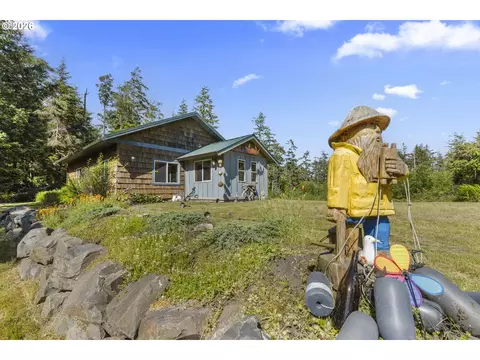 22312 Sandridge Rd, Long Beach, WA 98631