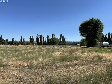 lot1 Lucerne Ln, Dallesport, WA 98617