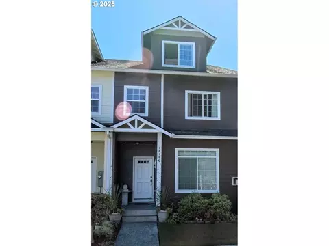 14146 Brittany Ter, Oregon City, OR 97045