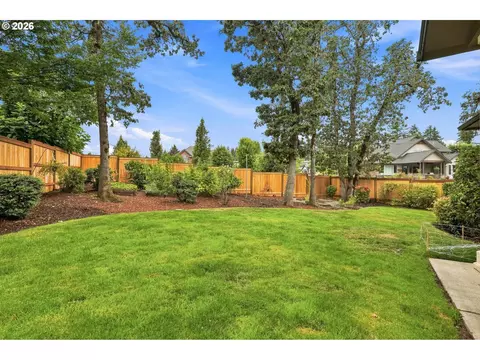 Exterior - 6107 Forest Ridge Dr, Springfield, OR 97478 photo 8 of 11