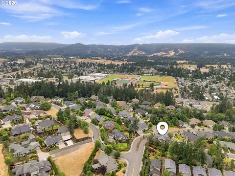 View/Area - 6107 Forest Ridge Dr, Springfield, OR 97478 photo 2 of 5