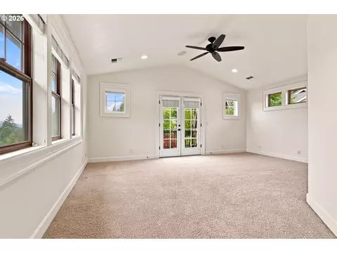 Bedroom - 6107 Forest Ridge Dr, Springfield, OR 97478 photo 1 of 9