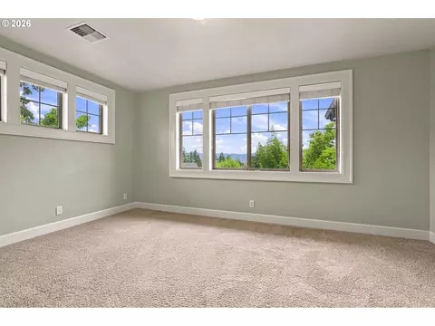 Bedroom - 6107 Forest Ridge Dr, Springfield, OR 97478 photo 7 of 9