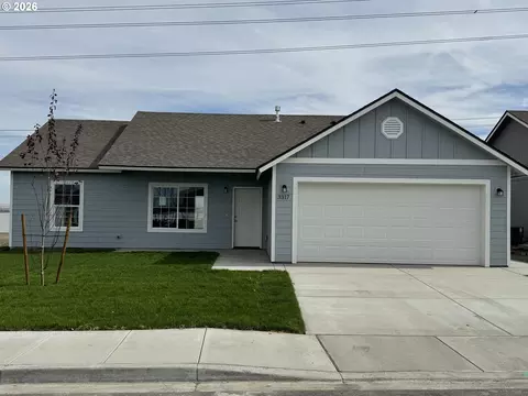 3317 Blue Jay St, Umatilla, OR 97882