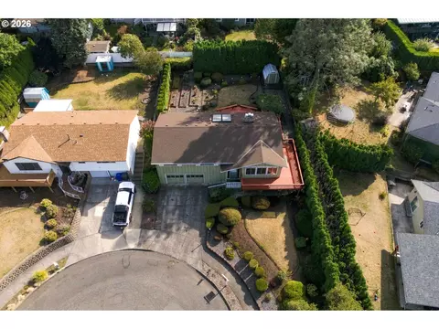 View/Area - 2310 NW 8th Ct, Gresham, OR 97030 photo 1 of 1