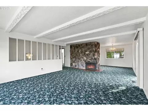 Living - 2310 NW 8th Ct, Gresham, OR 97030 photo 3 of 8