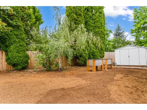 3700 Babcock Ln, Eugene, OR 97401 photo 23