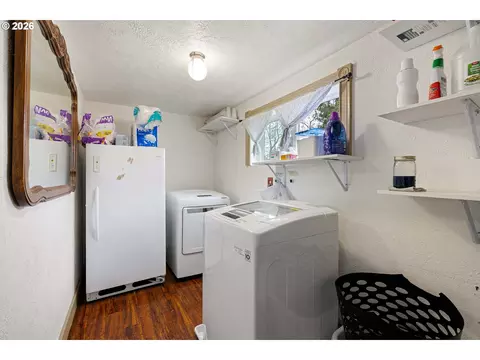 Other - 220 21st St, Springfield, OR 97477 photo 3 of 5