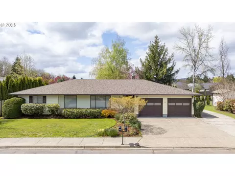 725 SW Russ Ln, Mcminnville, OR 97128