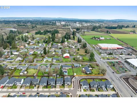 View/Area - 102 N 35th Pl, Cornelius, OR 97113 photo 6 of 7