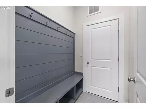 Entry Way - 102 N 35th Pl, Cornelius, OR 97113 photo 5 of 6