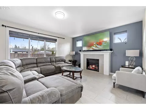 Living - 102 N 35th Pl, Cornelius, OR 97113 photo 1 of 3