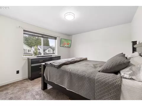 Bedroom - 102 N 35th Pl, Cornelius, OR 97113 photo 6 of 8