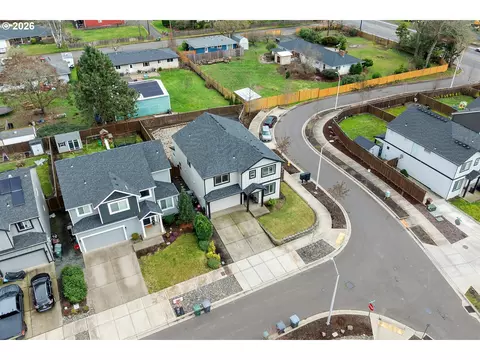 View/Area - 102 N 35th Pl, Cornelius, OR 97113 photo 2 of 7