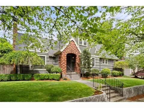 6011 NE Thompson St, Portland, OR 97213