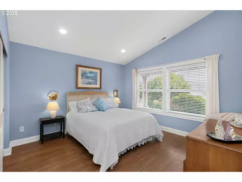Bedroom - 49 Willow Pointe Loop, Longview, WA 98632 photo 1 of 2