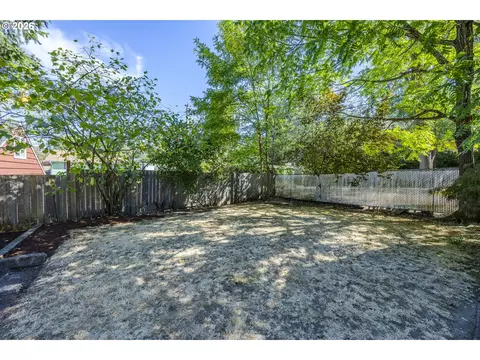 1629 E 24th Ave, Eugene, OR 97403 photo 43