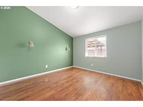 5340 Golden Eagle Dr, Eugene, OR 97402 photo 17