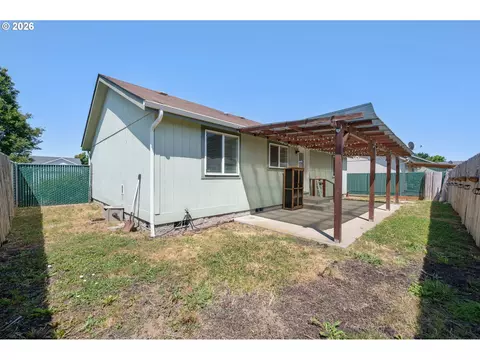 5340 Golden Eagle Dr, Eugene, OR 97402 photo 32