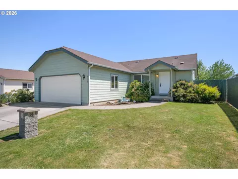 5340 Golden Eagle Dr, Eugene, OR 97402 photo 3