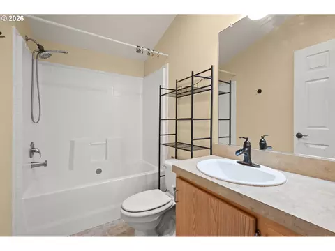 5340 Golden Eagle Dr, Eugene, OR 97402 photo 25