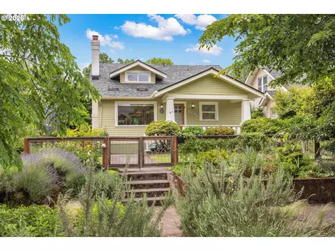 2243 SE Ladd Ave, Portland, OR 97214
