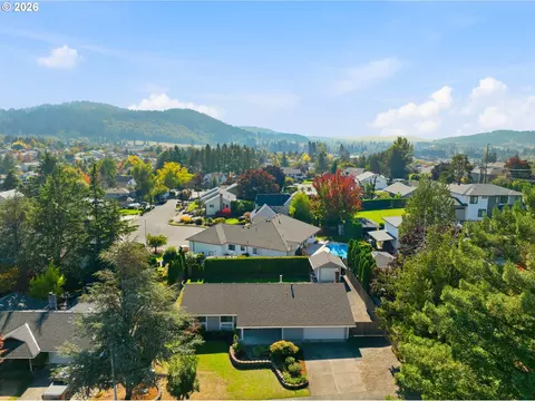 View/Area - 3314 SW 28th Ct, Gresham, OR 97080 photo 2 of 3
