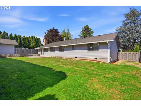 Exterior - 3314 SW 28th Ct, Gresham, OR 97080 photo 3 of 6
