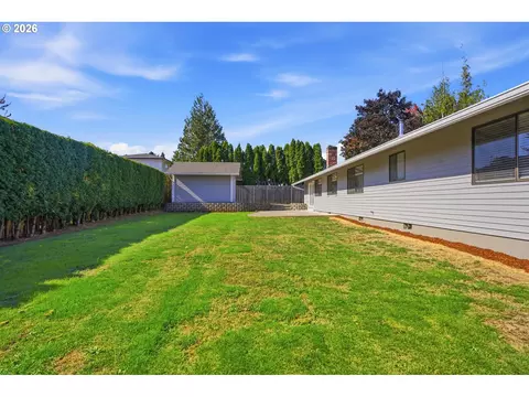 Exterior - 3314 SW 28th Ct, Gresham, OR 97080 photo 2 of 6