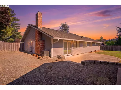 Exterior - 3314 SW 28th Ct, Gresham, OR 97080 photo 4 of 6