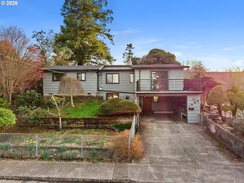 1864 4th St, Astoria, OR 97103