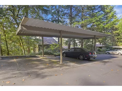 Exterior - 223 Trailside Loop, Eugene, OR 97405 photo 8 of 10