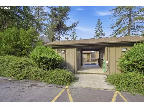 Exterior - 223 Trailside Loop, Eugene, OR 97405 photo 6 of 10