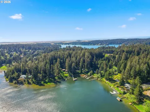 83553 Jensen Ln, Florence, OR 97439