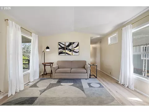 4800 Barger Dr, Eugene, OR 97402 photo 10